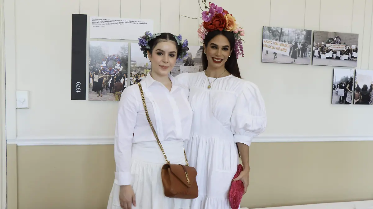 ANA PAULA CAPETILLO Y BIBI GAYTAN (1)